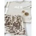KOMPLET T-SHIRT ,,HEY’’ NATURAL + SZORTY MILK&CHOCO